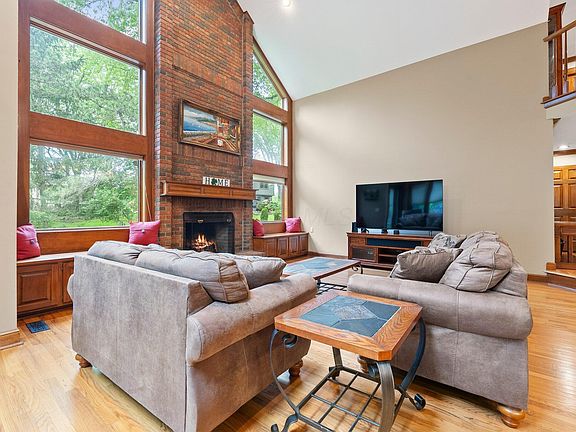 5th image of 9394 Din Eidyn Dr