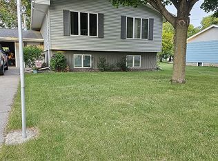 908 6th Ave NE, Belmond, IA 50421