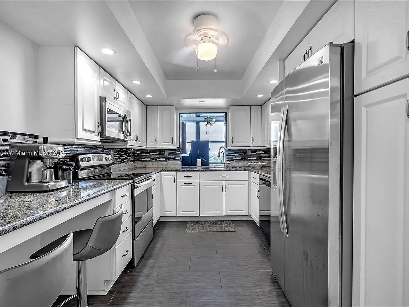 2 bed, 1455 sqft, $2,500 — Photo 2