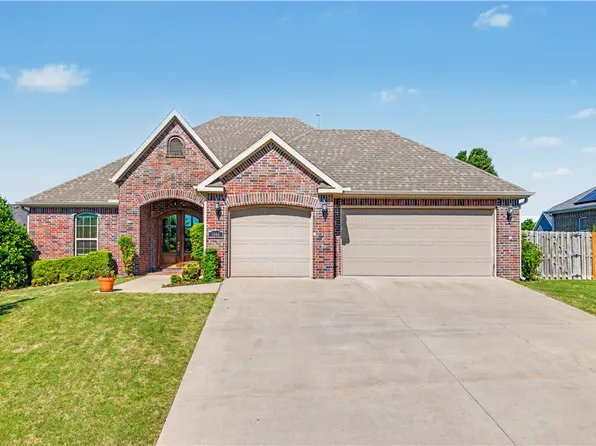 5904 S 67th St, Cave Springs, AR 72718