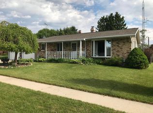 1215 Dueno St, Manitowoc, WI 54220
