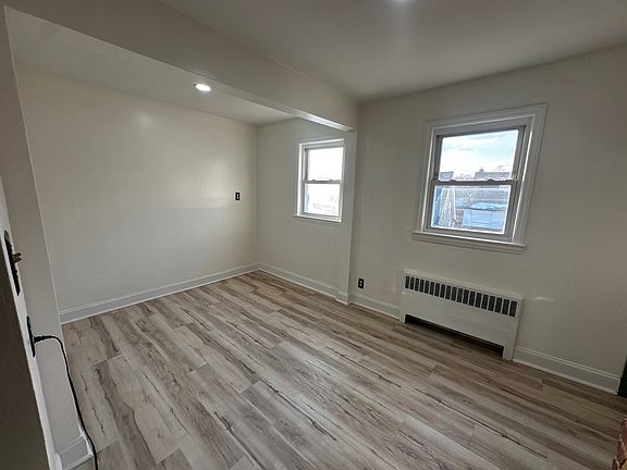 3rd image of 169 N 16th St Floor 3
