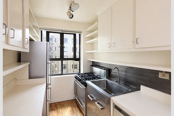 Sold by Stribling | media 15