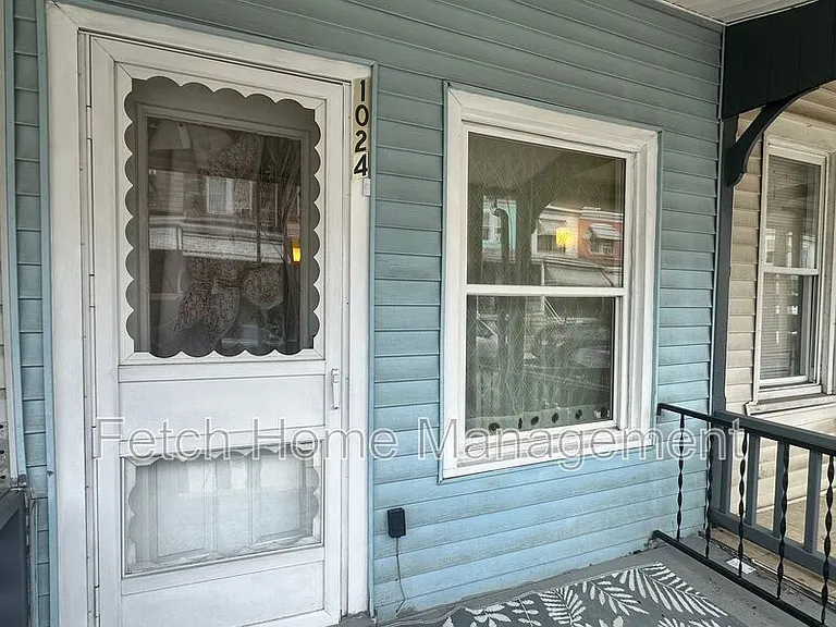 1024 Birch St — Photo 2