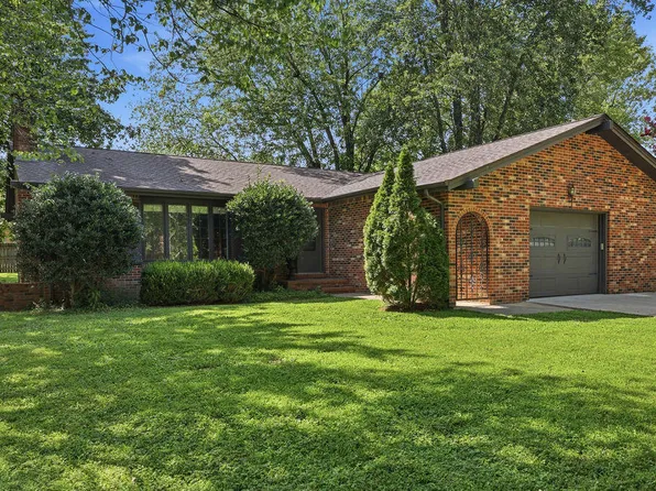 1506 Beckett Dr, Murray, KY 42071