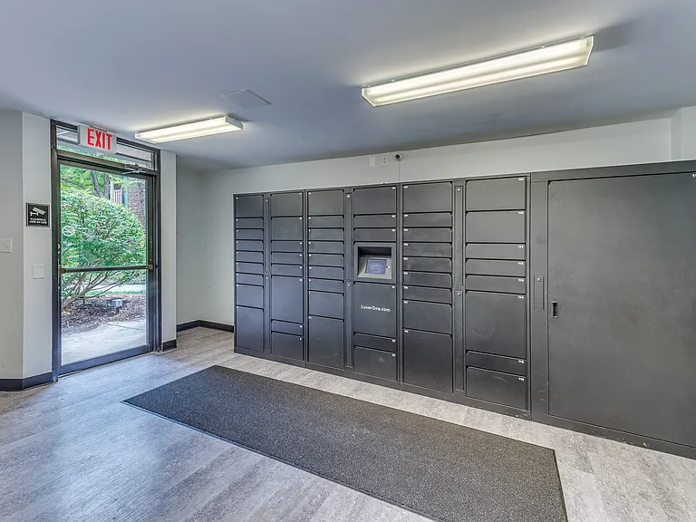 100 Forest Place Apartments — Photo 32