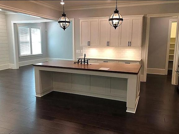 3rd image of 4615 Harper Ct