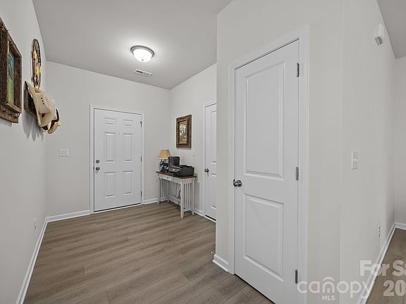 5th image of 1630 Troon Dr