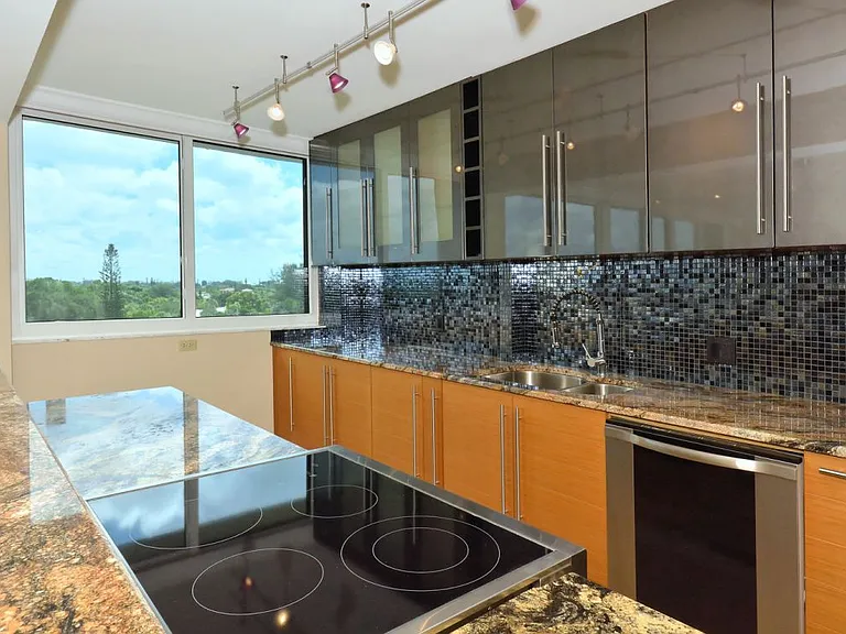 4822 Ocean Blvd #60 — Photo 3
