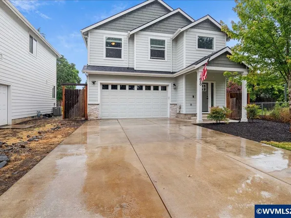 450 SW Mill St, Dallas, OR 97338