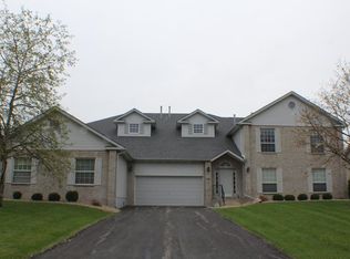 3130 Towne House Dr NE, Cedar Rapids, IA 52402