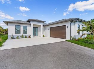641 37th Ave NW, Naples, FL 34120