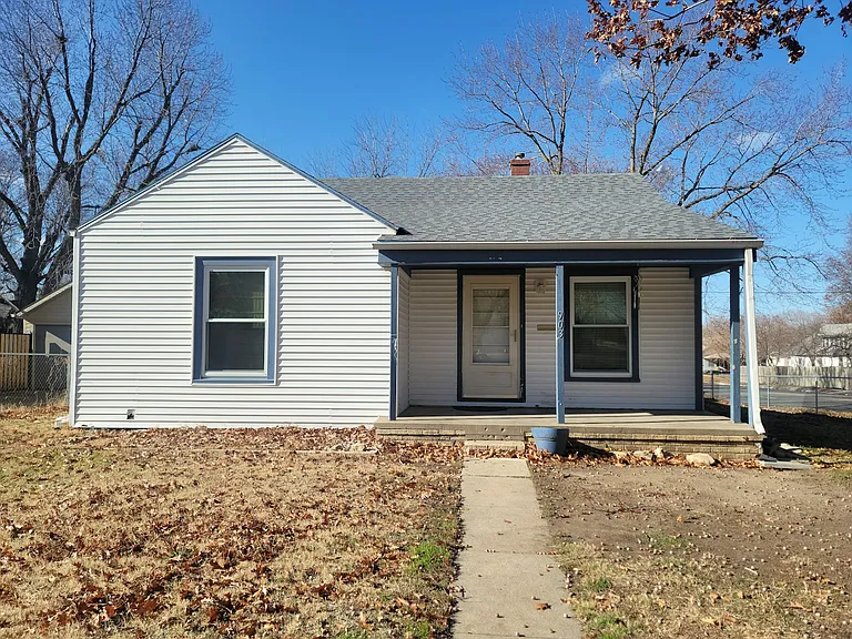 903 S Rutan St — Photo 2