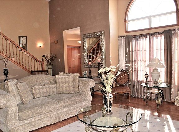 2nd image of 2450 Kobel Ct