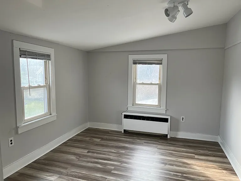 125 Main St #1 — Photo 1