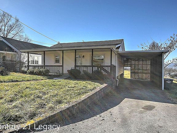 4th image of 2211 Beverly Hill St