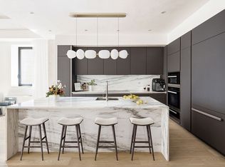 305 E 61st St #402, New York, NY