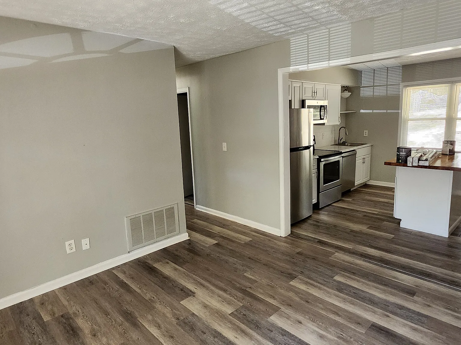 3 bed, 1341 sqft, $1,350 — Photo 3