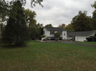 1620 N Royal Oaks Dr, Monticello, IN 47960