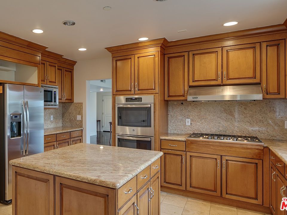1st image of 1904 Manning Ave #4