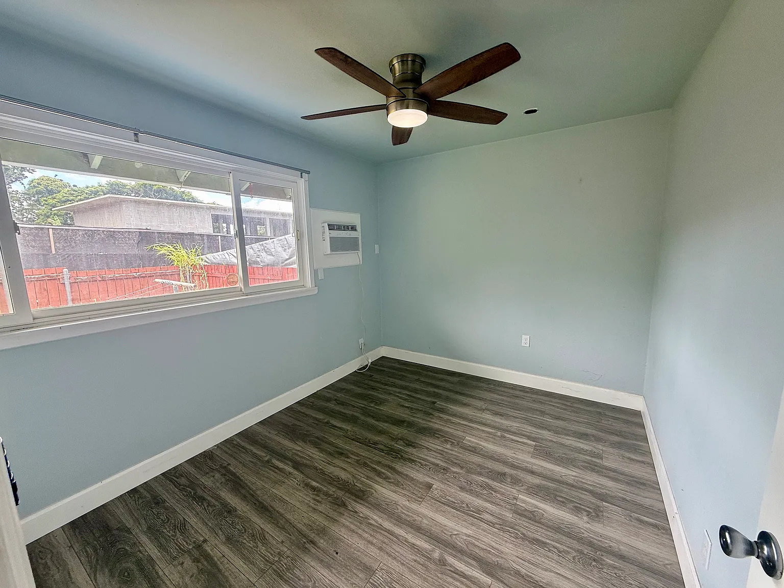 1 bed, $2,400 — Photo 4