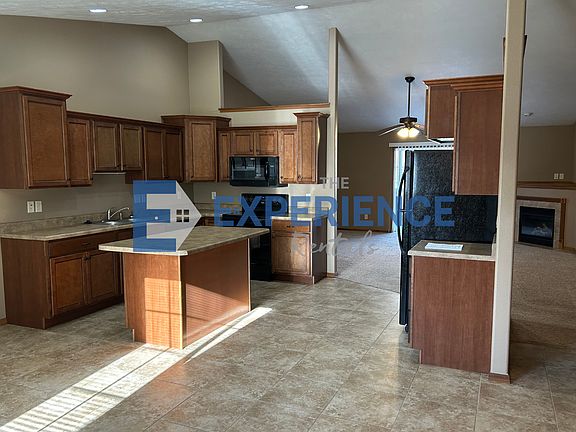 5th image of 5706 W 58th St