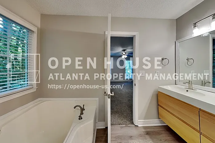 328 Abbington Ln — Photo 10