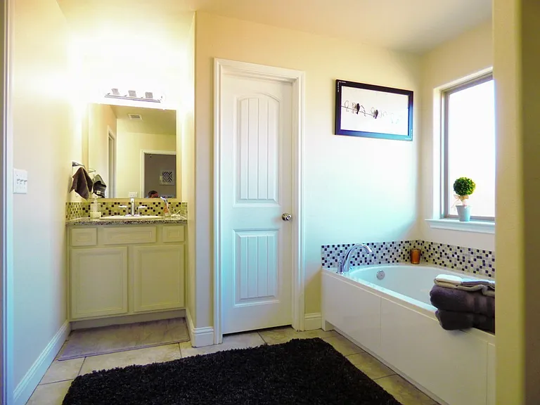 1501 Wrangler Ln — Photo 9