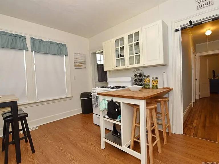 24 Plant St #4 — Photo 8