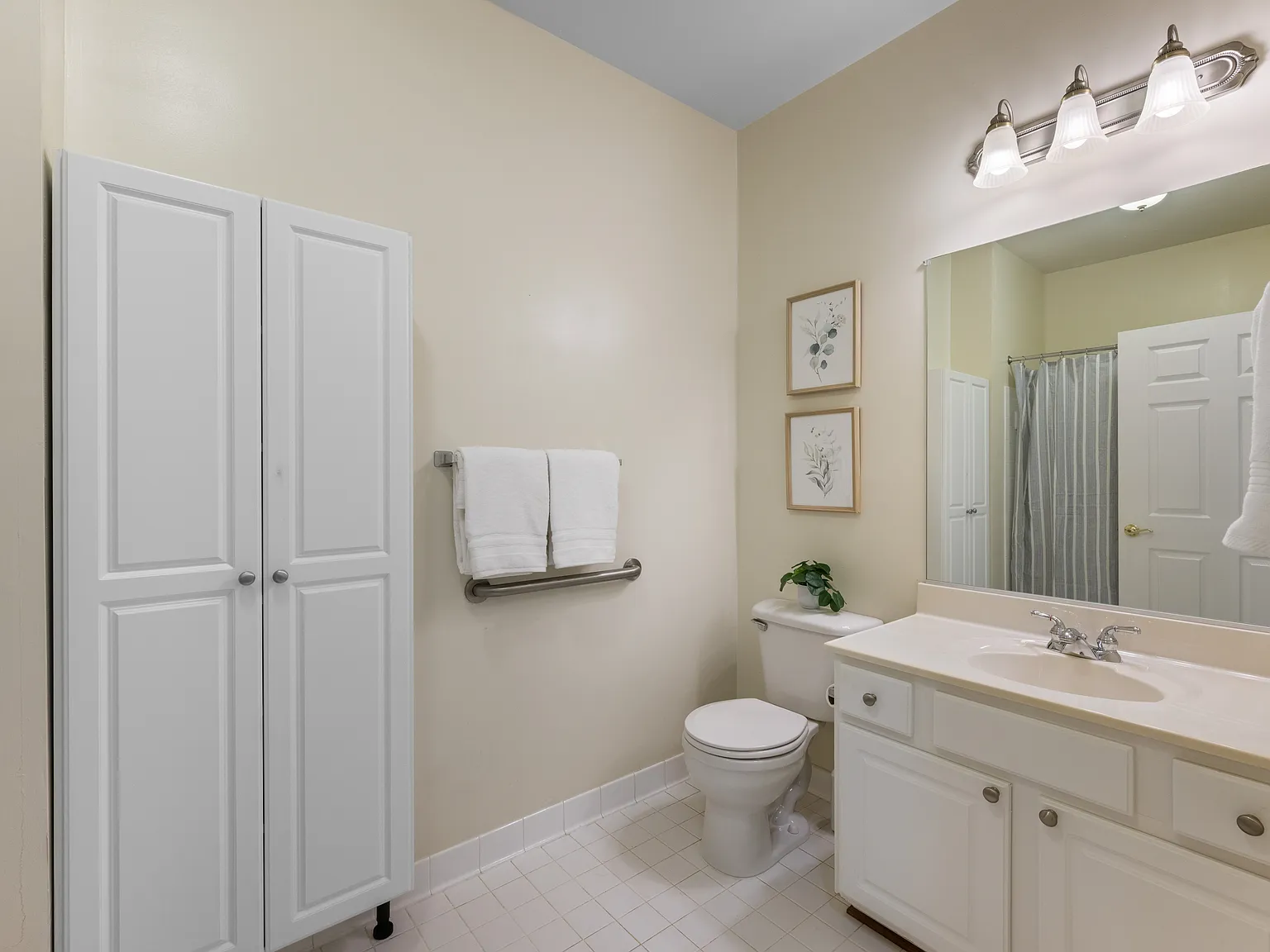 2 bed, 1275 sqft, $2,950 — Photo 1