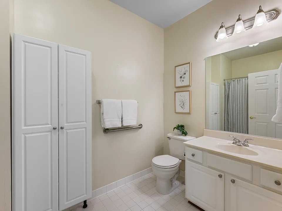 10205 Wincopin Cir #302