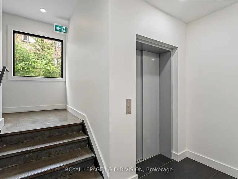 314 Lonsdale Rd #4 — Photo 38