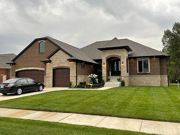 2nd image of 27233 Mirror Lake Dr