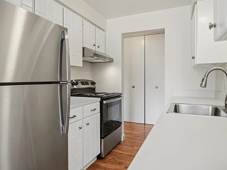 2511 Howard Ave #21 — Photo 11