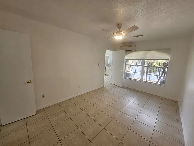 601 Washington Palm Loop #B — Photo 8