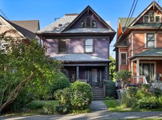 31 W 11th Ave, Vancouver, BC V5Y1S6