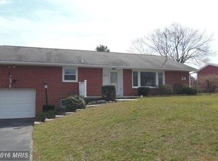 12274 Rockville Rd, Glen Rock, PA 17327