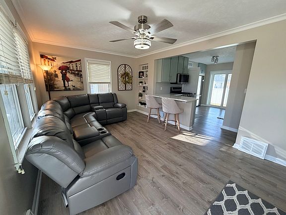 2nd image of 125 Ringland Rd