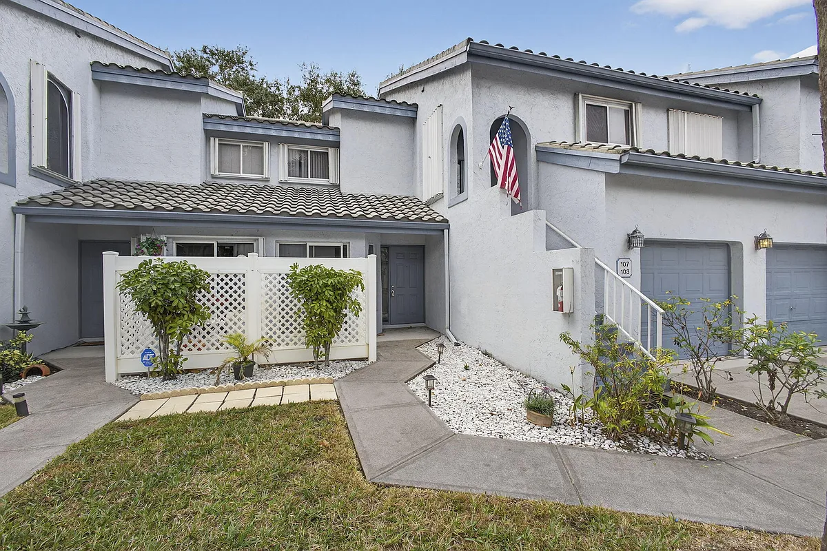 Building Photo - 9746 Nickels Blvd