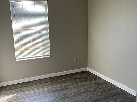 5th image of 6431 Parkway Trce