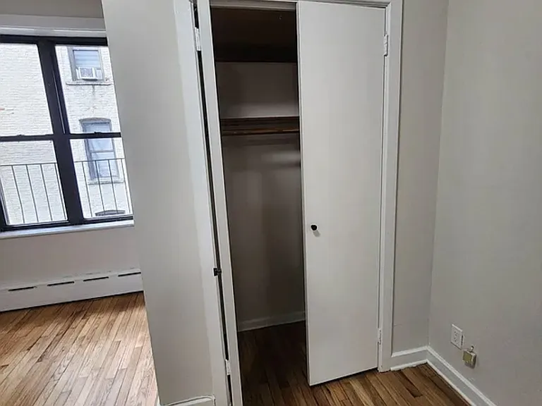 1546 Madison Ave #2A — Photo 3