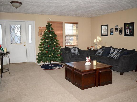 5th image of 6012 Snow Hill Dr