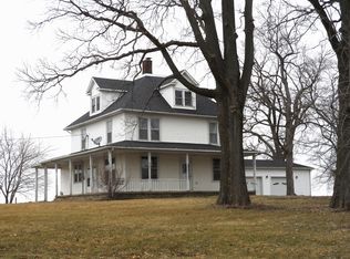 1898 Bucks Pond Rd, Monticello, IL 61856