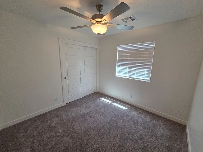 1471 E White Desert Dr — Photo 22