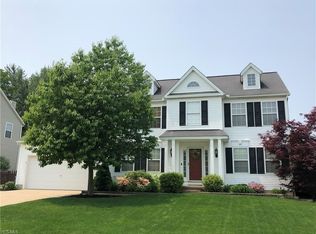 1063 Continental Dr, Medina, OH