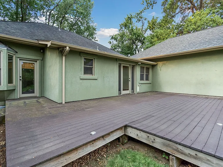 1800 W Mulberry St — Photo 23