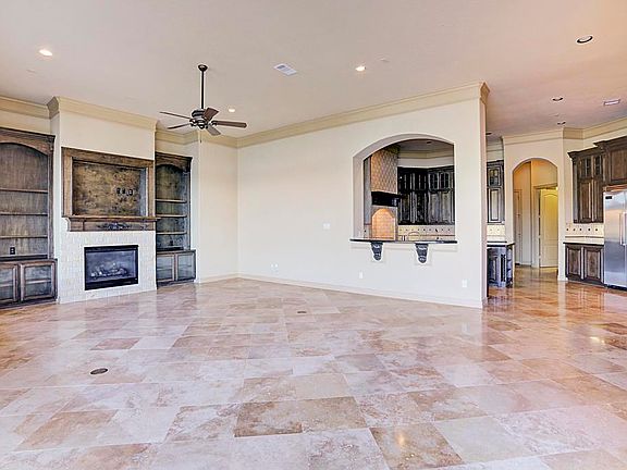 4th image of 2909 N Island Dr