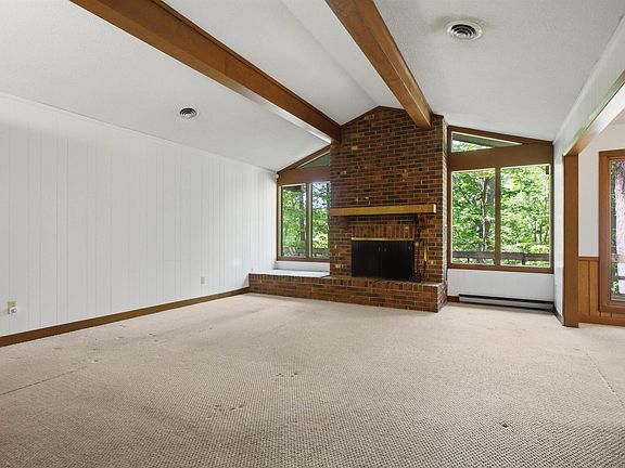 4th image of 16 Oakleaf Rd