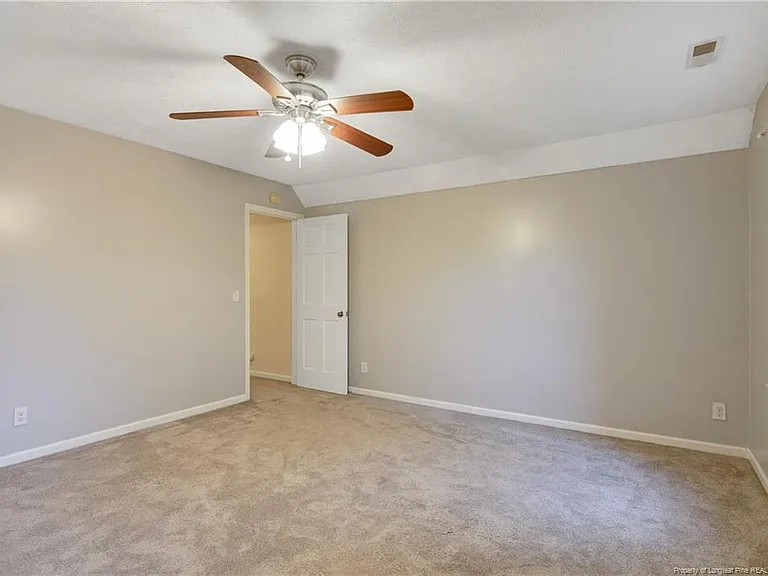 405 Bannerman Ct — Photo 29