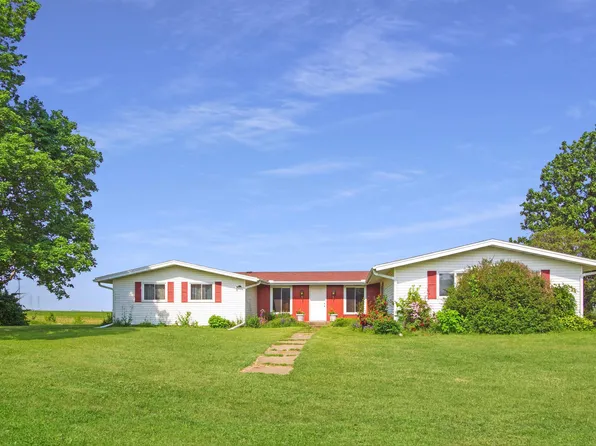 18223 N Slane Rd, Princeville, IL 61559